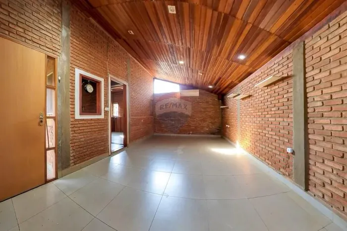 Casa / Chalé Rústico à Venda em Leme/SP  R$ 280.000