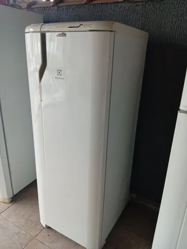 Geladeira Eletrolux fross free voltagem 220 valor 599 com entrega