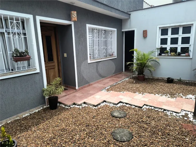 Casa Térrea Espaçosa no Parque Novo Mundo