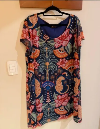 Vestido midi tule