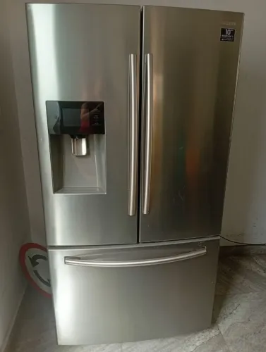 Geladeira Samsung 3 portas excelente