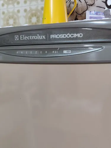 Vendo Freezer Electrolux Prosdócimo.(Excelente estado!)