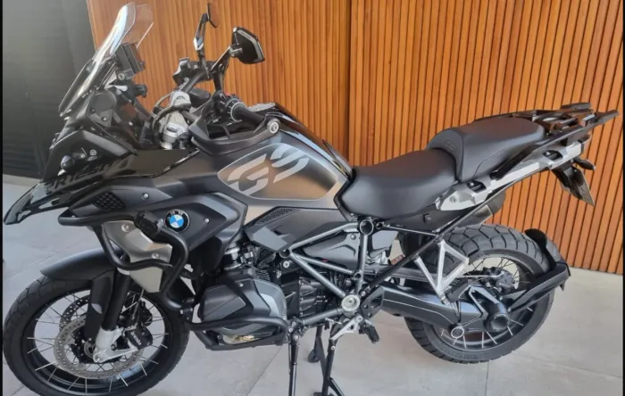 GS 1250 Triple Black (em estado de zero)
