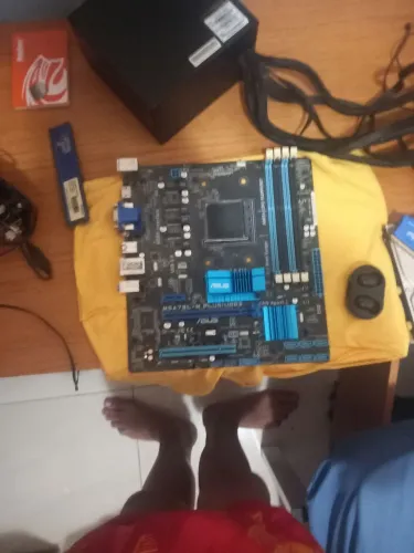 placa-mãe Asus M5A78L-M PLUS/USB3, compatível com processadores AMD socket AM3+