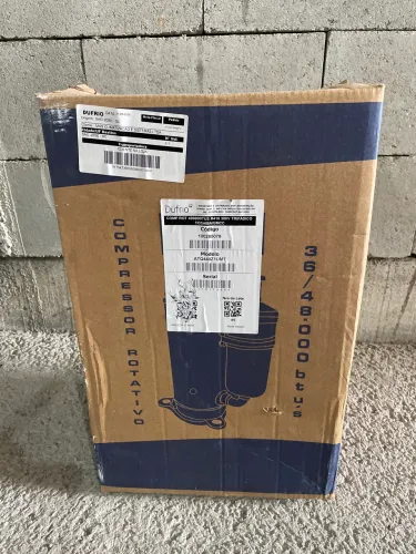 Compressor rotativo 48000 btus, R410 380V trifásico 