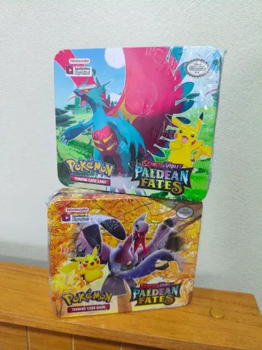 2 Lata cards pokémon ( não são originais)