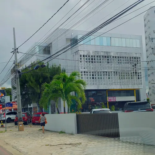 SALA COMERCIAL COM 3 ESCRITÓRIOS E SALA DE ESPERA