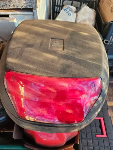 Bau pequeno moto