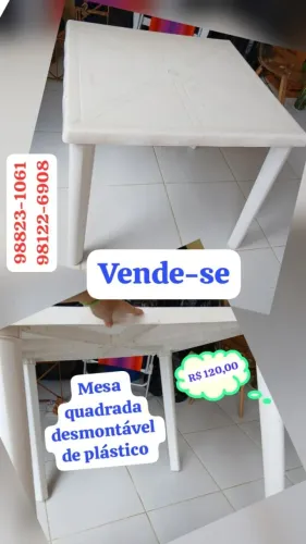 MESA DE PLÁSTICO QUADRADA MEDINDO 80CM, COR BRANCA, COM BASE REMOVÍVEL.
