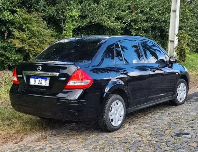 Nissan Tiida Sedan 1.8 16V Flex Fuel 4P 2011