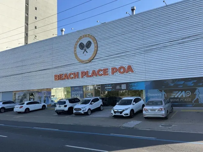 Rocca Imobiliária aluga sala comercial com 20m² no Beach Place POA em Partenon - Porto Ale