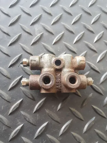 Nissan conector do tubo de freio