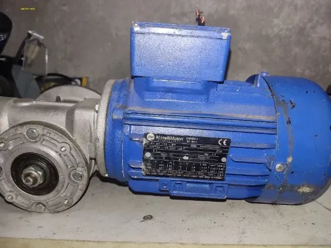 Motoredutor Trifasico  0,25 KW - Marelli Motori