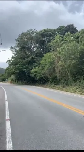 Vendo terreno na Armação do Pântano com 100 de frente para o asfalto