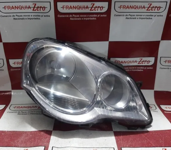Farol direito Polo 2008 a 2013 