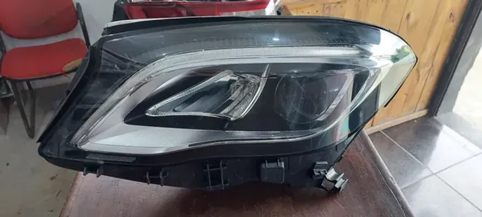 Farol mercedes gla 2018 2019 2020