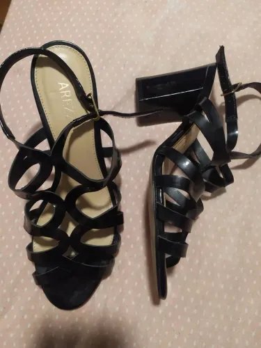 Sandália preta arezzo 36