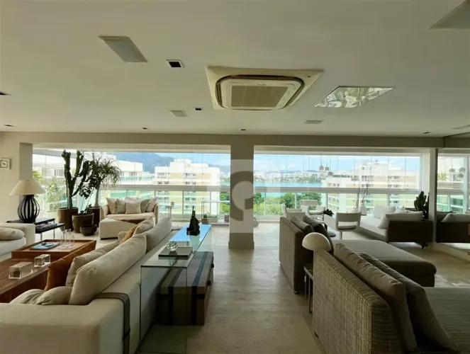 Cobertura Linear - 4 Suítes com piscina, churrasqueira e sauna privativas!