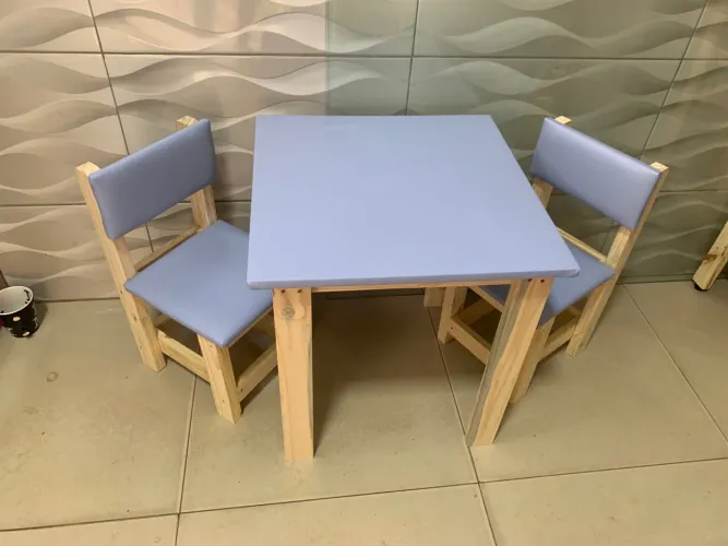 Mesa azul claro