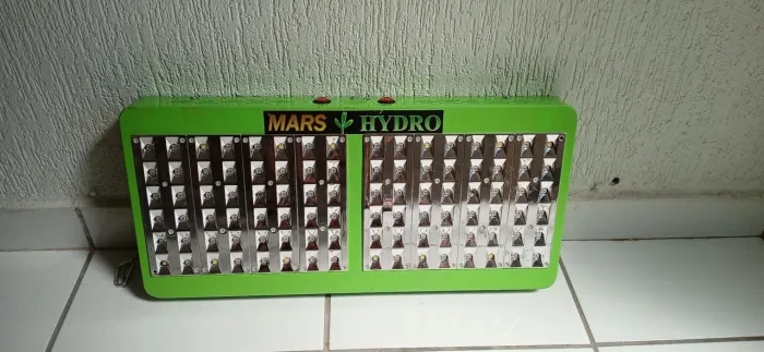 PAINEL DE LED PARA CULTIVO MARCA HYDRO MARS