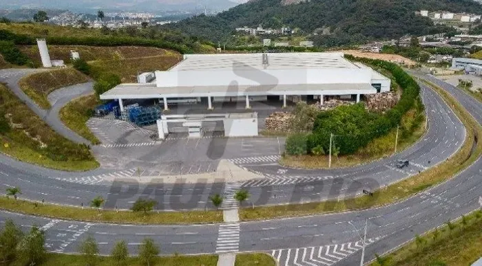 Galpão monousuário em condomínio para alugar no Bairro Amazonas em Betim - MG