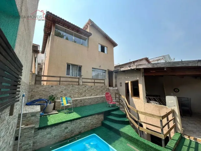 Sobrado Jabaquara á venda | metrô | Piscina e churrasqueira | painel solar | Agende já a s