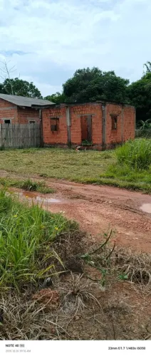 Terreno com estrutura da casa pra dois piso