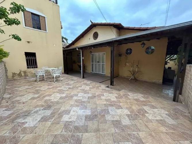 Ótimo imóvel com 360m² à venda no Barreiro