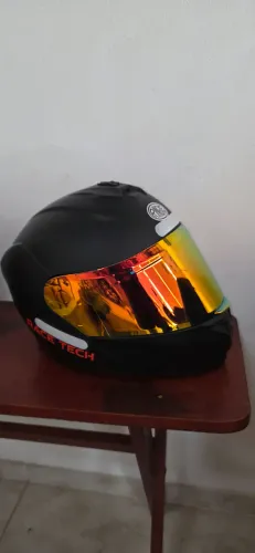Capacete articulado Race Tech com intercomunicador
