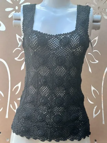 camiseta em crochê linha