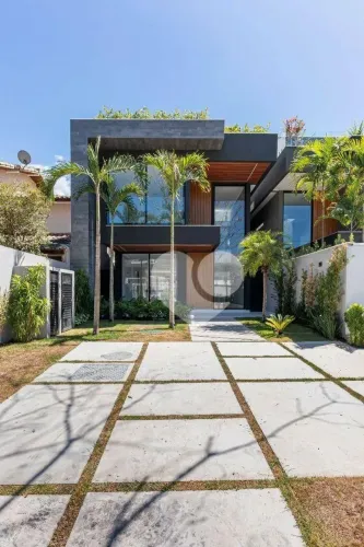 Condomínio Interlagos de Itaúna - Casa Triplex em Projeto Contemporâneo com 4 Suítes a ven