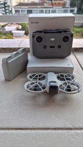 Drone DJI NEO 1 - Completo, Original e homologado Anatel (Drone, controle e 3 baterias)