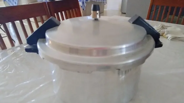Panela de pressão industrial