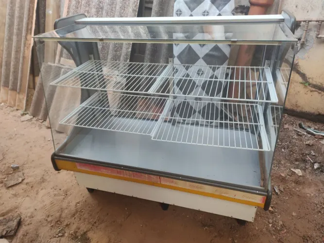 Vitrine Expositora não refrigerada 