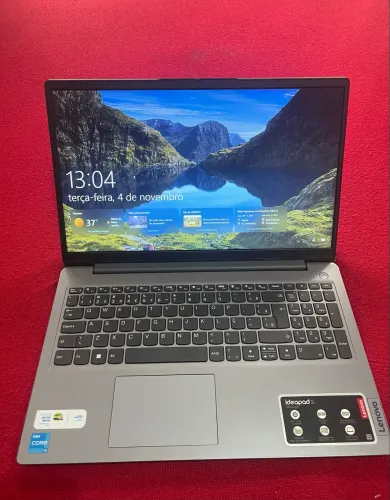 NOTEBOOK LENOVO I3-1115G4 SEMI NOVO,04GB RAM,SSD 256GB,GHZ 4.10,NEGOCIÁVEL