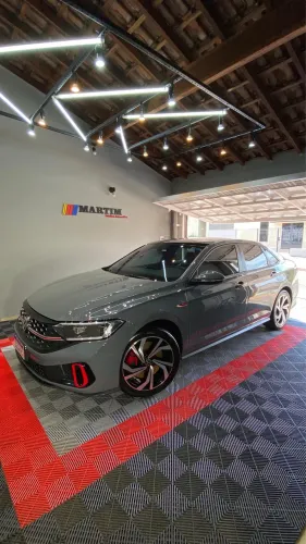 Jetta gli 2024 com 27 mil km impecável 
