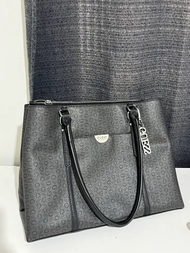 Bolsa Preta GUESS