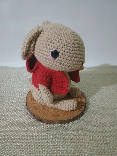Coelhinho de crochê amigurumi