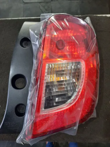 Lanterna Traseira Direita Nissan March 2014 a 2020 Cristal Original Novo