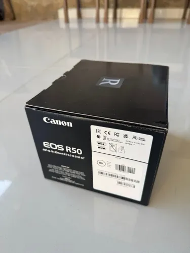 Canon EOS R50 RF-S 18-45mm IS STM KIT