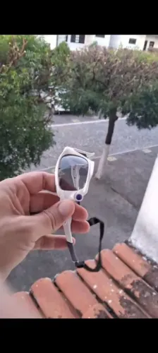Óculos de Sol Modernos - Estilo e Proteção