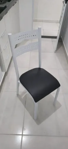 2 cadeiras de jantar! nunca usadas!