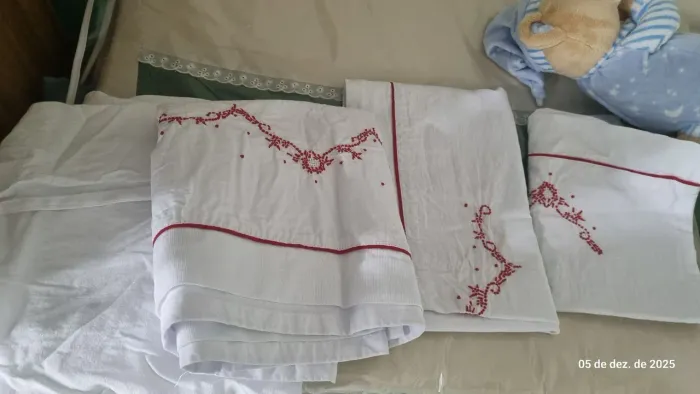 Conjunto de berço bordado 100% algodão 