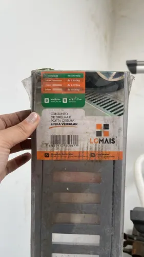 Conjunto de Grelha e Porta Grelha LGMAIS - Linha Veicular - 10x100 cm - Alumínio Reciclado
