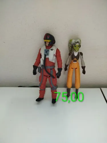 Bonecos variados 