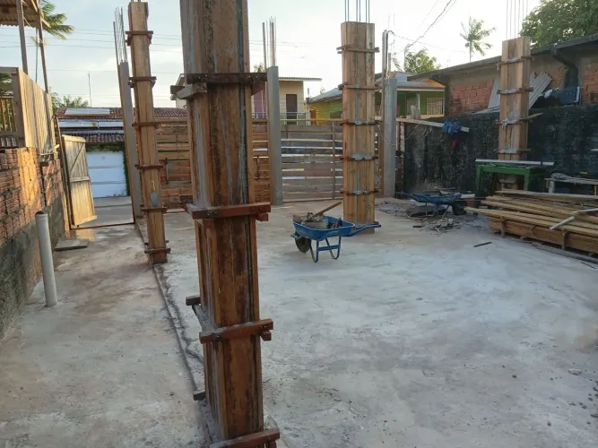 Pedreiro mestre de obras empreiteiro disponível 