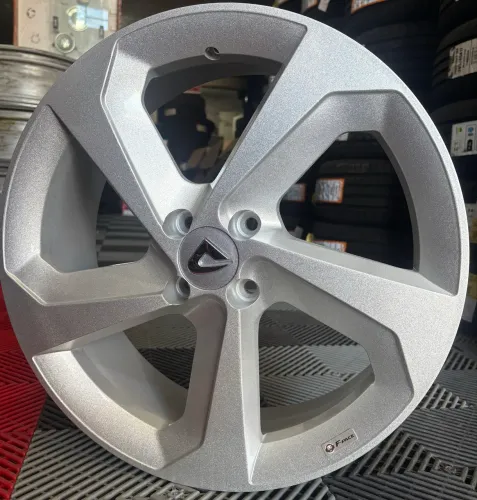 Rodas aro 18 Volcano (4x100)