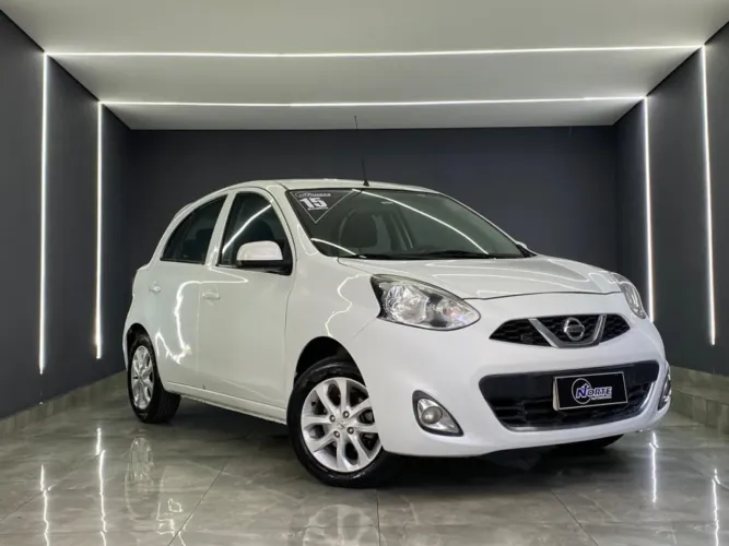 Nissan March 1.0 12V Flex 5P 2015