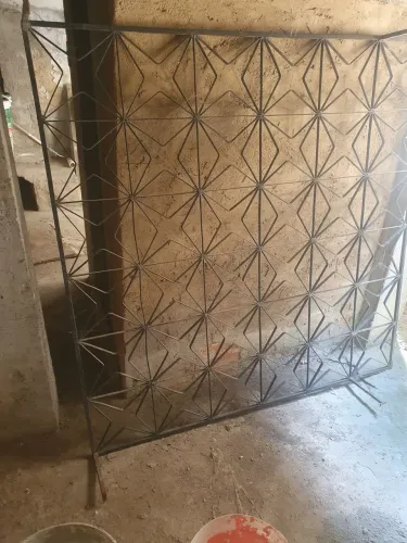 Vendo uma grade comprimento 133x largura 142