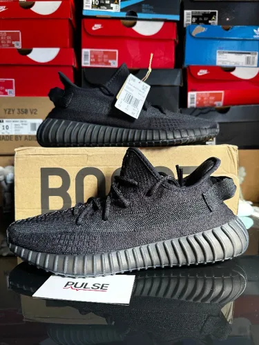 Adidas Yeezy Boost 350 V2 Onyx - tamanho 41BR, original (644)